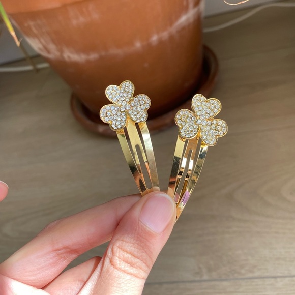 Golden tic tac hair pin set - Picture 2 of 2